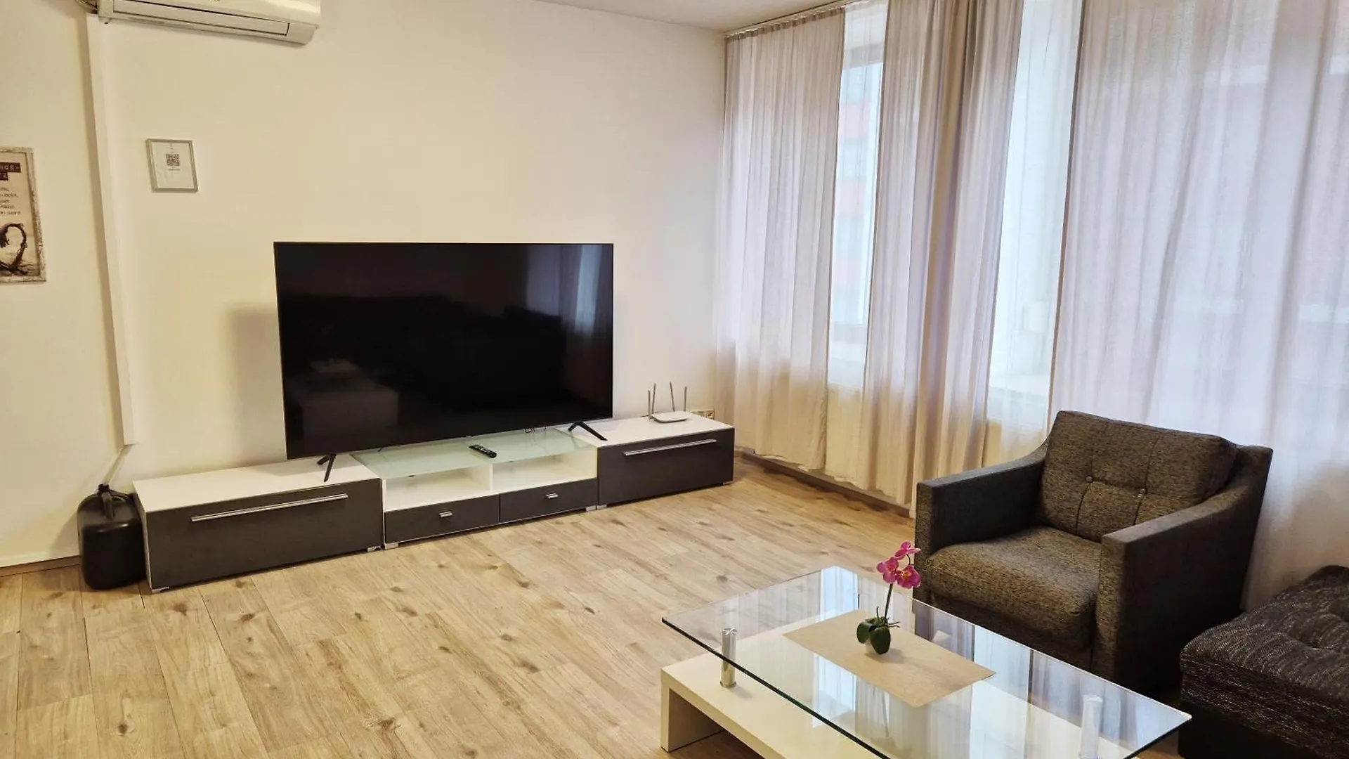 New City Center Stays 1 Munique 0*,  Alemanha