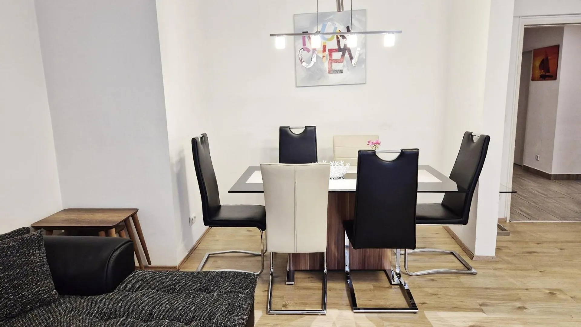 New City Center Stays 1 Munich Apartment