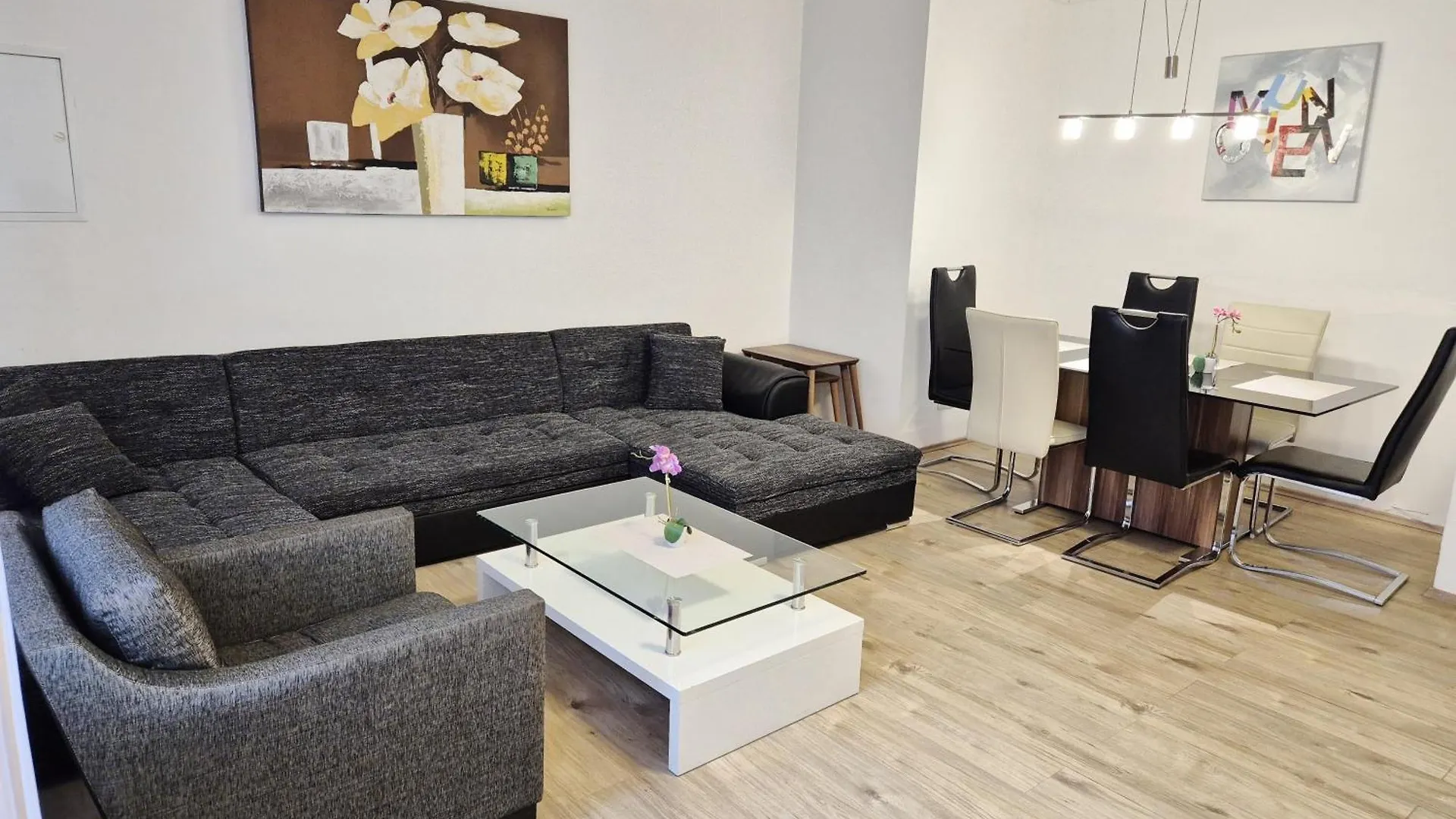 New City Center Stays 1 Munich Apartment
